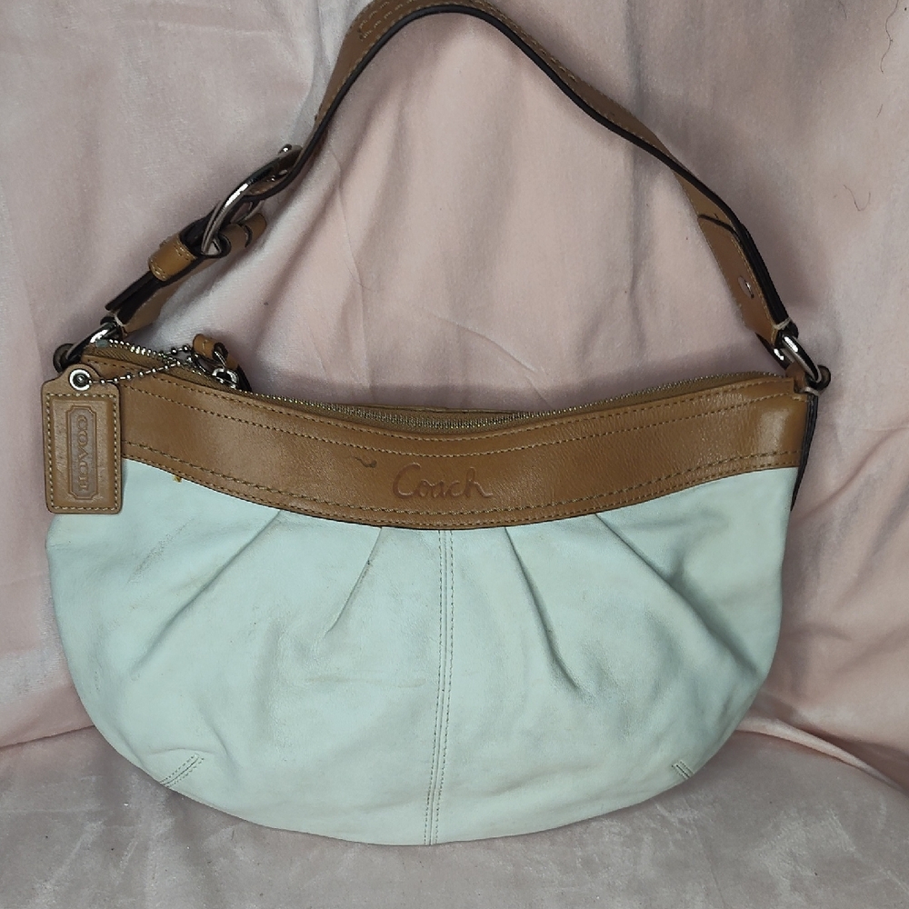 Coach Women's Shoulder Bag in Cream and Brown